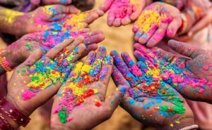 holi_650x400_51516870691